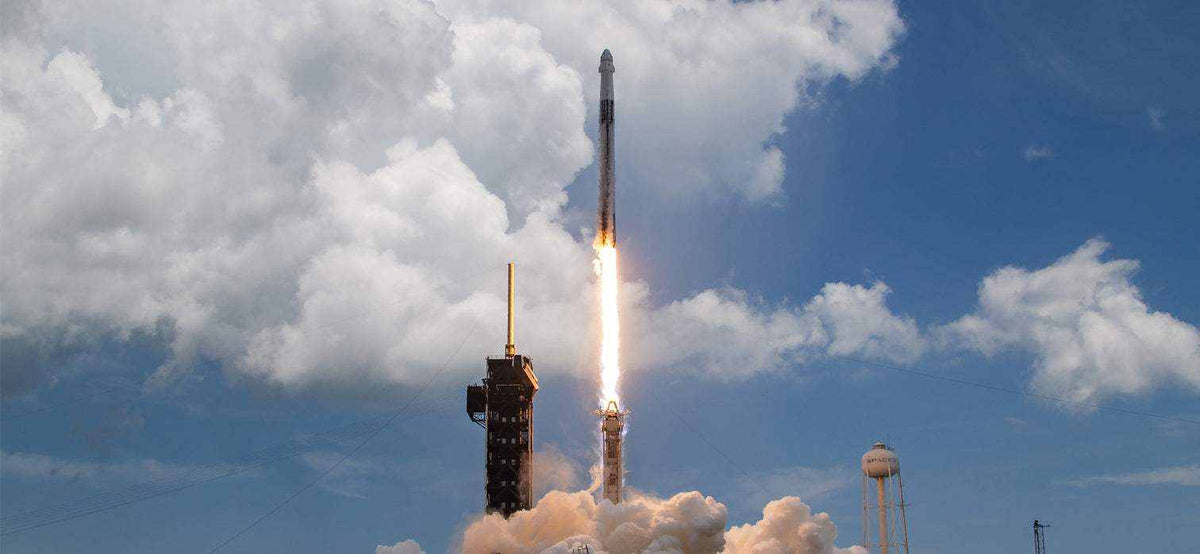 SpaceX Successfully Launches Falcon 9, Delivering Dragon and Crew-11 to ...